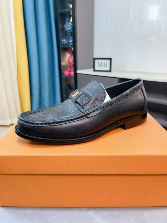 Picture of Louis Vuitton Shoes _SKULVsz38-44hnq110114817